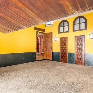 Hébergement de vacances Casa Palacio Sxviii Con Piscina En Centro Historico De, Séville